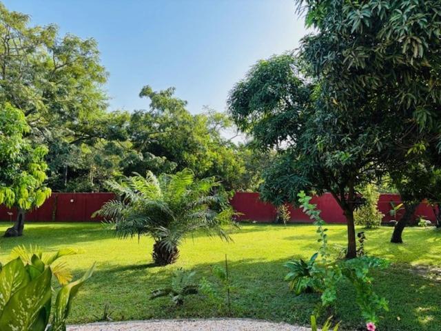 Heda House Bed & Breakfast Sanyang Luaran gambar